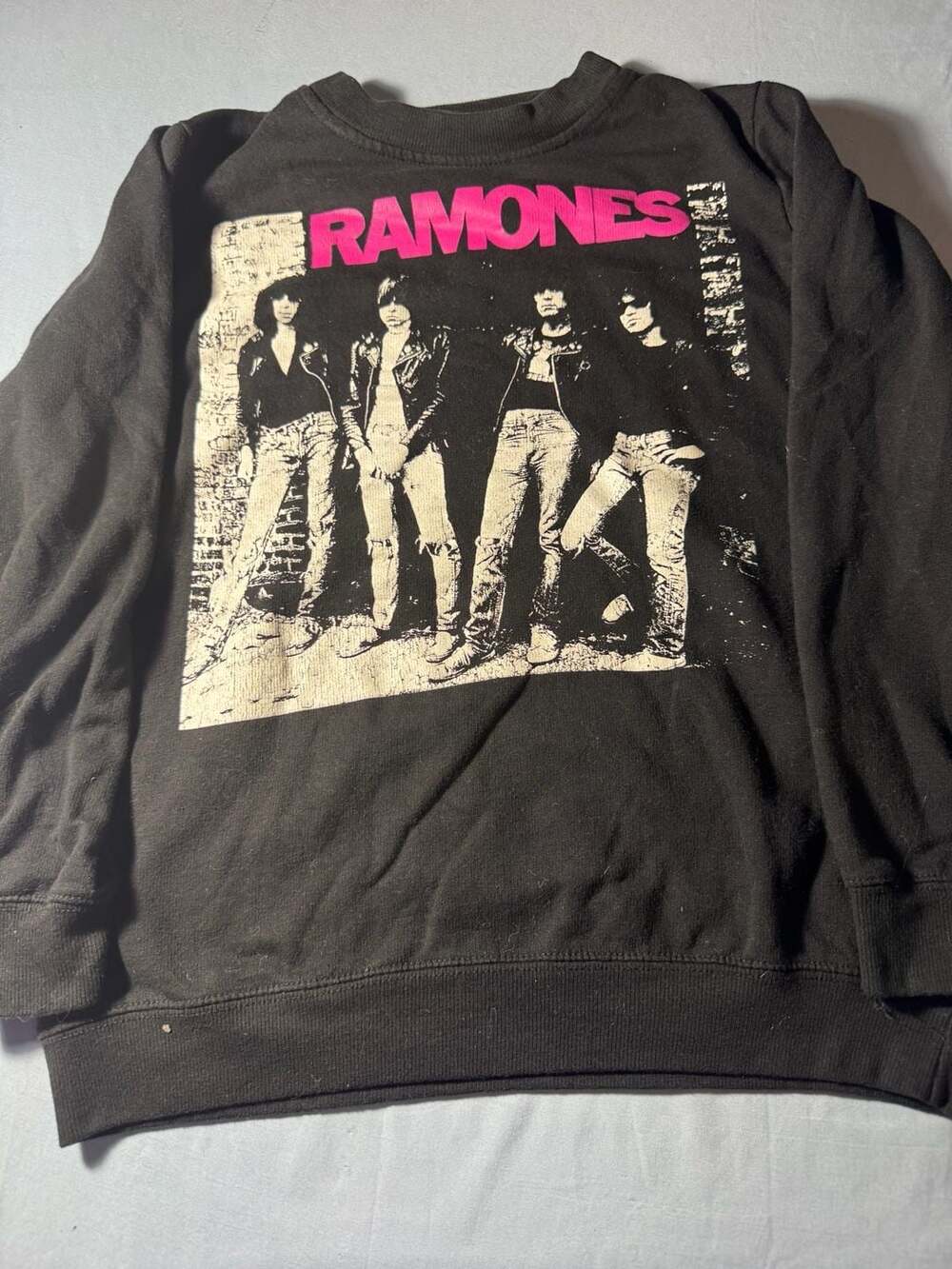Ramones Band Graphic Sweatshirt Size MD Black Crewneck